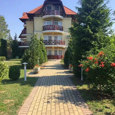 Apartment Hunor Koeztarsasag